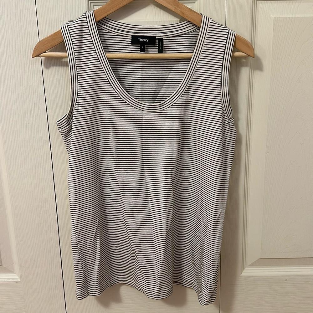 Theory striped top size Petite